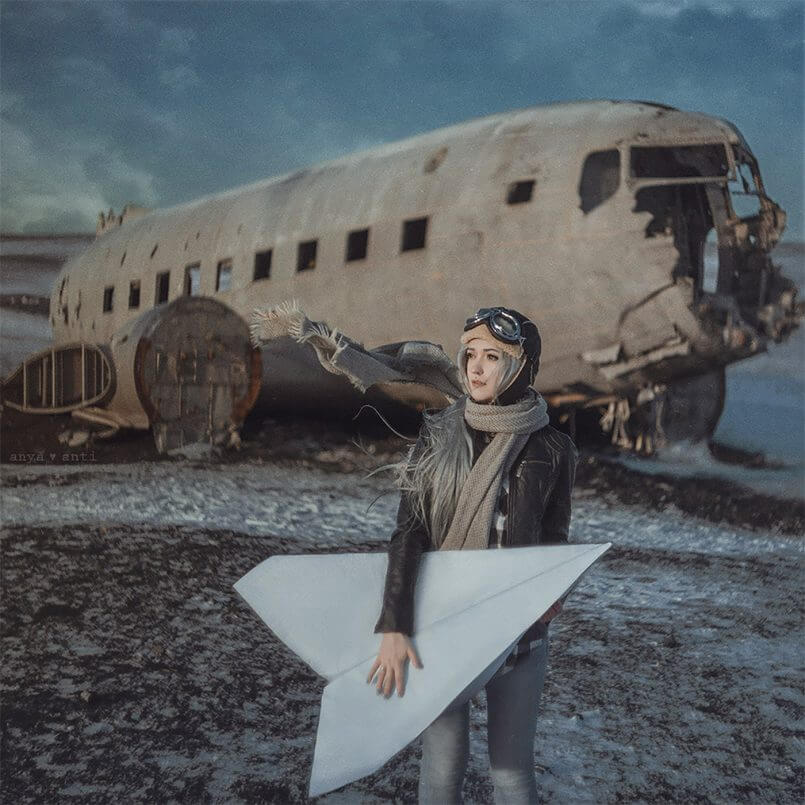 avião caido fotografia de Anya Anti