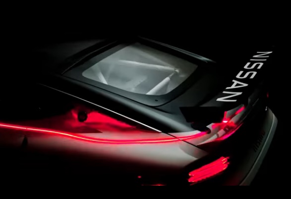 carro polido Novo Nissan GT4