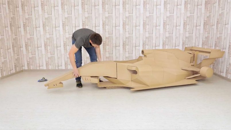 carro sendo desenvolvido por Cardboard